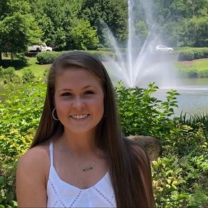 Meet your Posher, Hailey